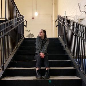 Meet your Posher, Elizabeth